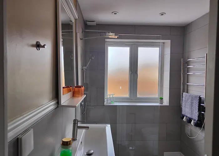 Clifton House O2 & Excel Rooms With Private Bathroom And Breakfast Option London