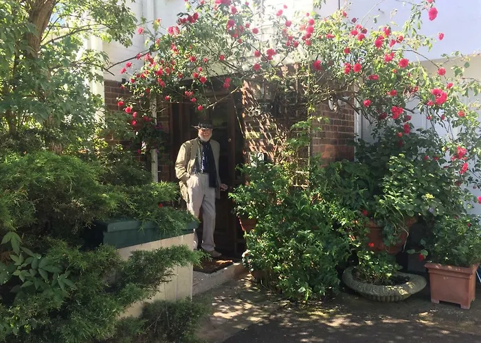 Chiswick Riviera With Free Parking Bed & Breakfast London